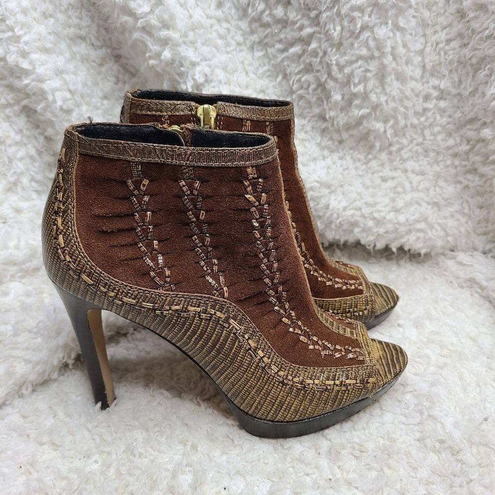 Vince Camuto Brown VC-Night Peep-toe Booties sz 6